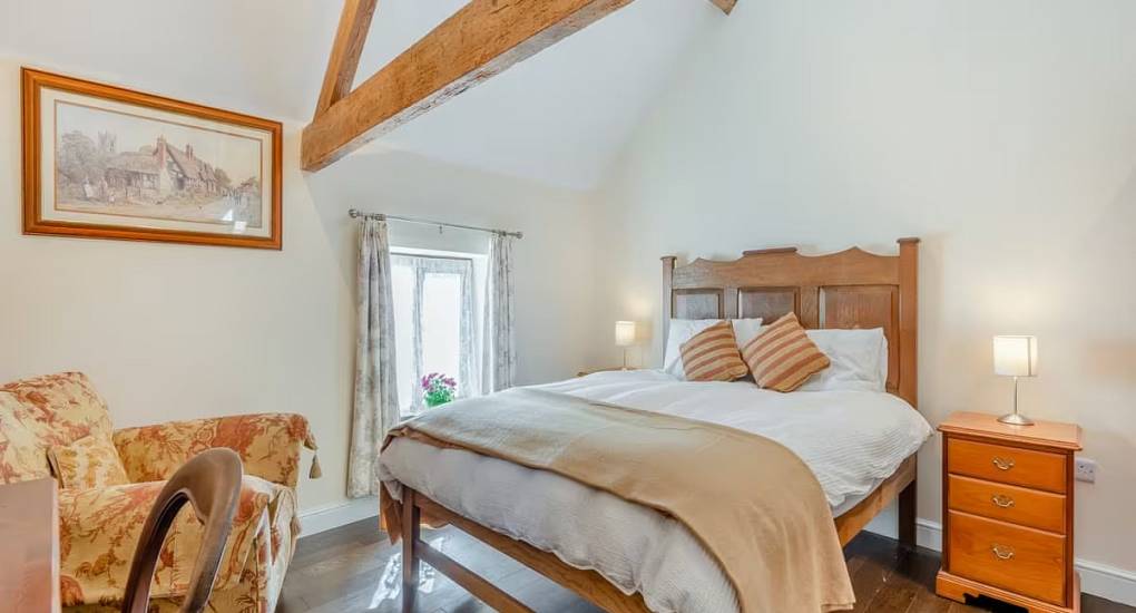 Stag-and-Hen-Accommodation-Shrewsbury-bedroom-1