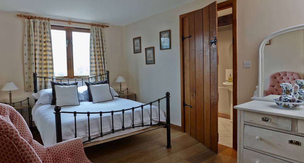 Double bed 1