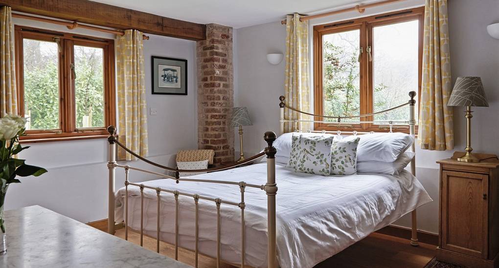  Double bed view 2