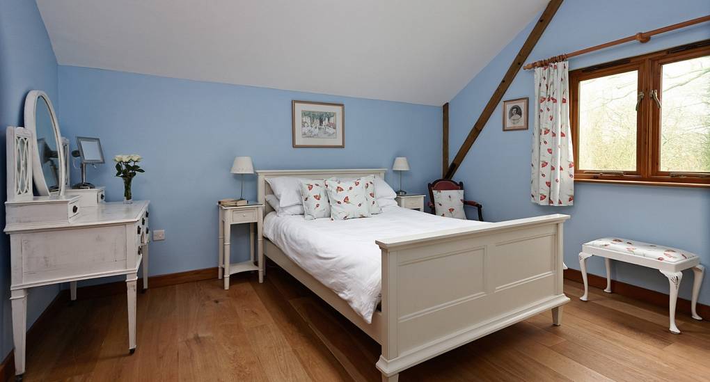 Single bed