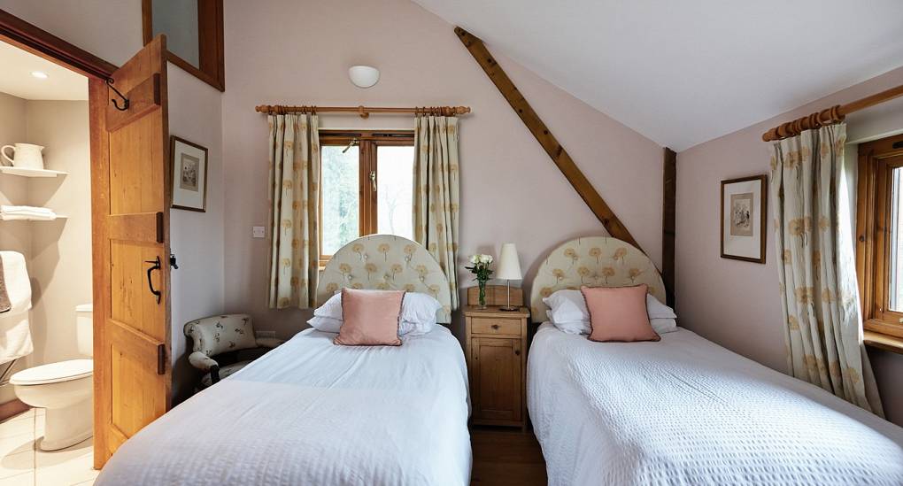 Twin room 2