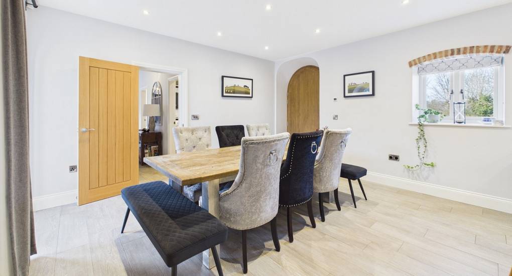 grand-hookstone-dining-table.jpg