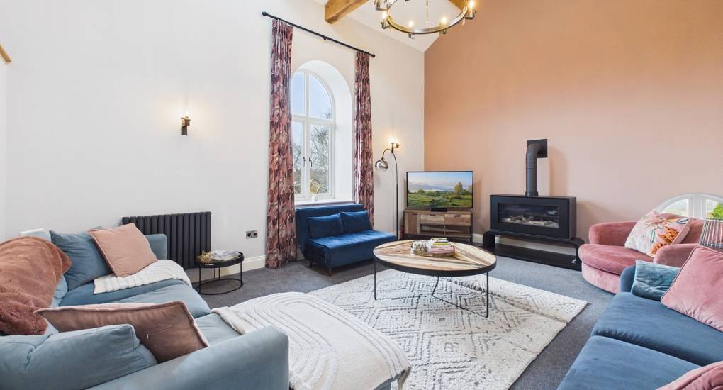 grand-hookstone-lounge.jpg